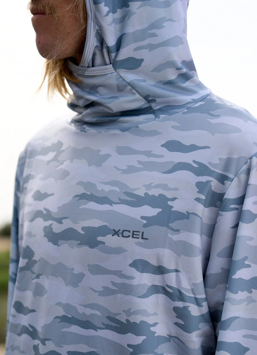 Xcel Men's Threadx Iceskin Long Sleeve UV Hooded Pullover - Image 2