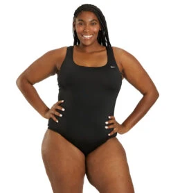 Nike Plus Size Chlorine Resistant Essential One Piece Swimsuit
