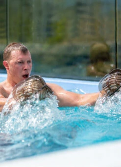 Hydrorevolution Aqualogix MEDIUM Resistance Bell