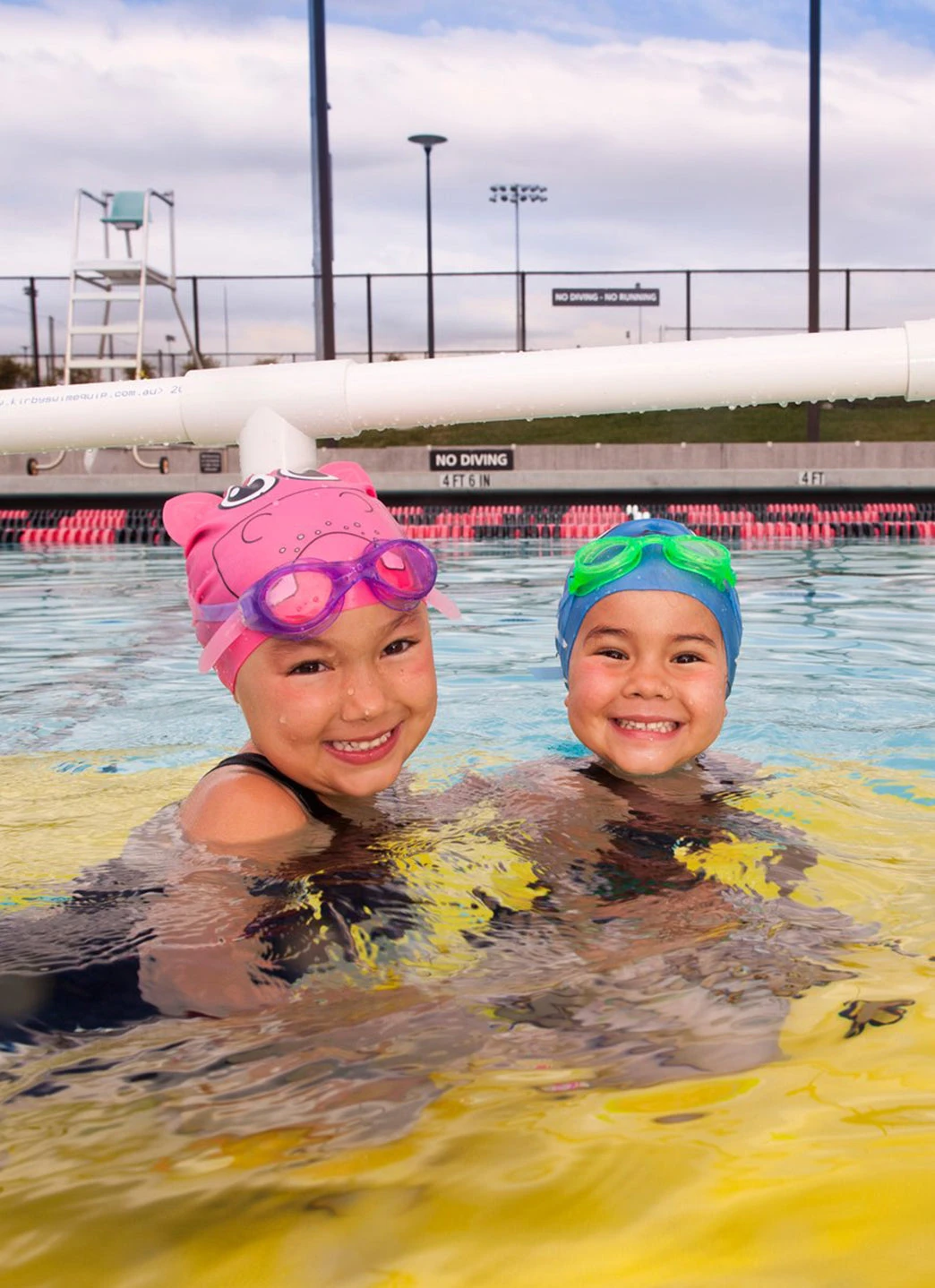 FINIS Swim Teaching Platform 1.2m X 1.1m - Image 4