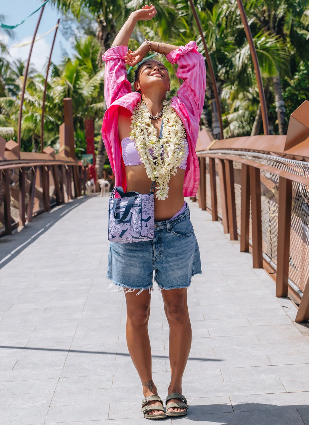 ALOHA Purau Crossbody Bag - Image 5