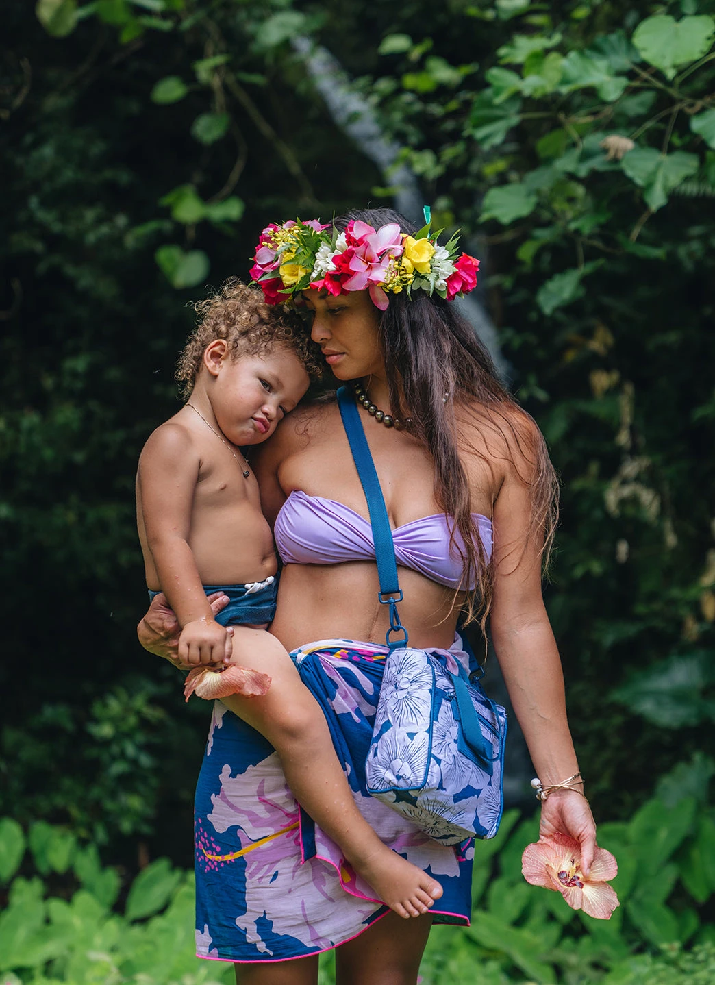 ALOHA Purau Crossbody Bag - Image 6